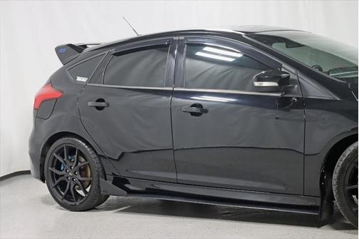2017 Ford Focus RS Base