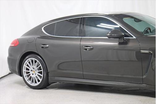 2014 Porsche Panamera 4S