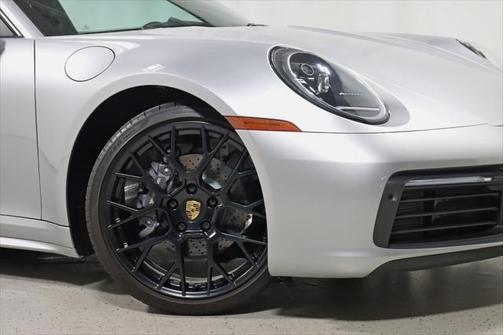 2022 Porsche 911 Carrera