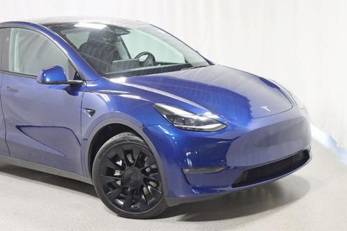 2023 Tesla Model Y Long Range Dual Motor All-Wheel Drive