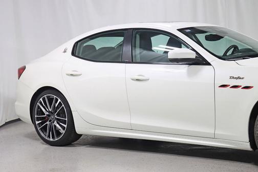 2021 Maserati Ghibli Trofeo