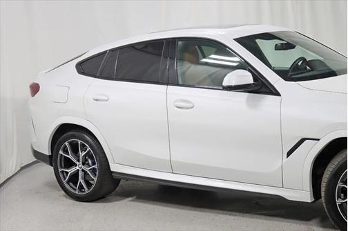 2022 BMW X6 xDrive40i