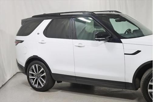 2023 Land Rover Discovery P300 S R-Dynamic