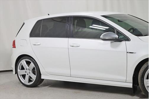 2017 Volkswagen Golf R 2.0T Manual