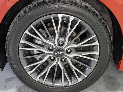 2024 Kia Forte GT-Line