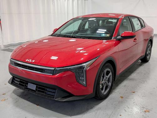 Currant Red 2025 Kia K4 LXS
