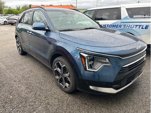Mineral Blue 2023 Kia Niro Plug-In Hybrid SX Touring