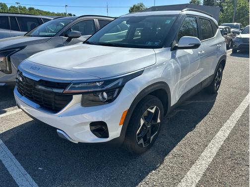 Snow White Pearl 2024 Kia Seltos EX