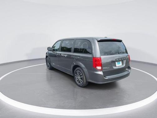Granite Crystal Clearcoat Metallic 2018 Dodge Grand Caravan SE