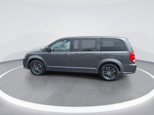 Granite Crystal Clearcoat Metallic 2018 Dodge Grand Caravan SE