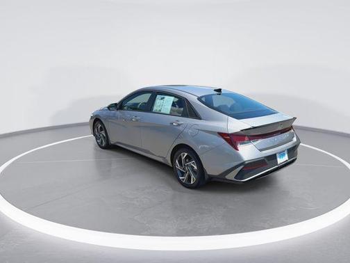 Metal 2025 Hyundai ELANTRA SEL Sport