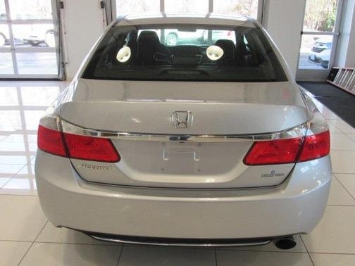 Photo 5 of 30 of 2014 Honda Accord LX