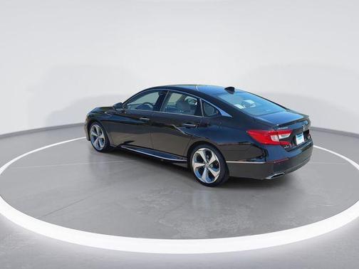 Crystal Black Pearl 2018 Honda Accord Touring 2.0T