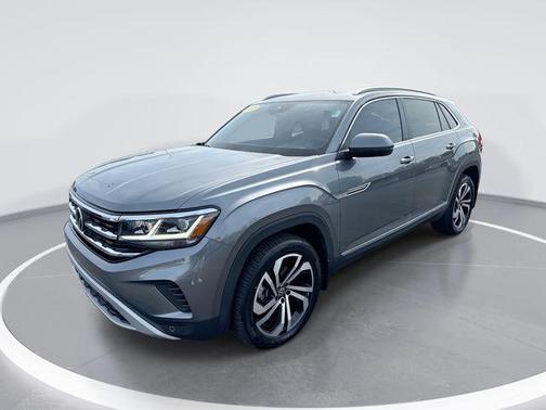 Platinum Gray Metallic 2022 Volkswagen Atlas Cross Sport 2.0T SEL
