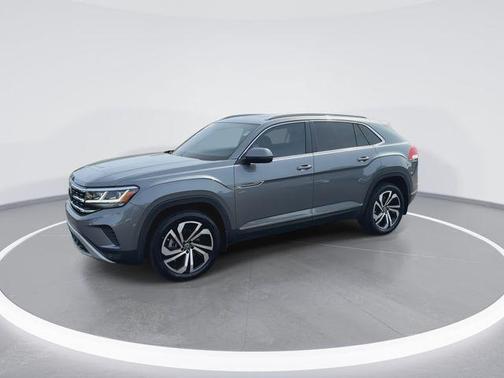 Platinum Gray Metallic 2022 Volkswagen Atlas Cross Sport 2.0T SEL