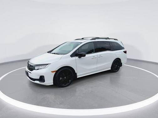 Platinum White Pearl 2026 Honda Odyssey Sport-L