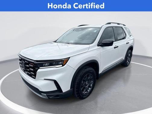 Platinum White Pearl 2025 Honda Pilot TrailSport