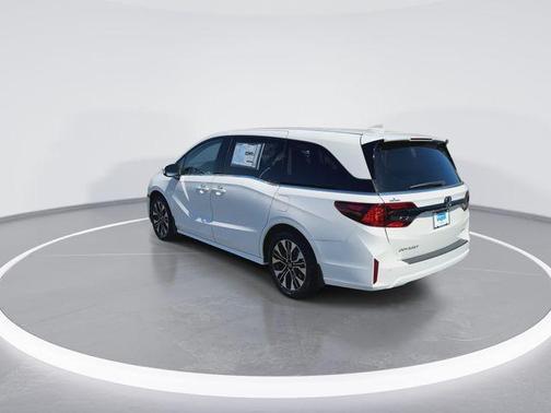 Platinum White Pearl 2026 Honda Odyssey Elite