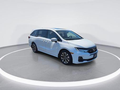 Platinum White Pearl 2026 Honda Odyssey Elite