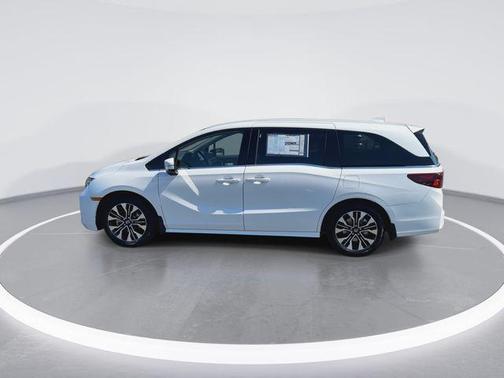 Platinum White Pearl 2026 Honda Odyssey Elite
