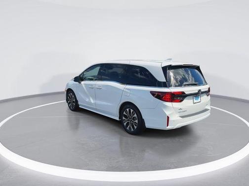 Platinum White Pearl 2026 Honda Odyssey Elite