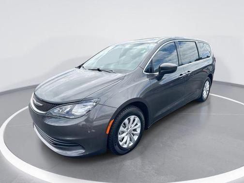 Granite Crystal Clearcoat Metallic 2017 Chrysler Pacifica Touring