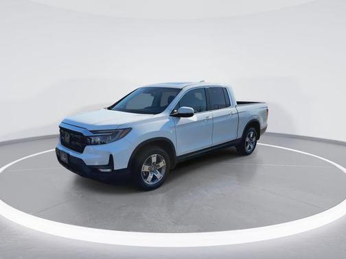 Platinum White Pearl 2026 Honda Ridgeline RTL