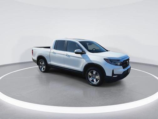 Platinum White Pearl 2026 Honda Ridgeline RTL