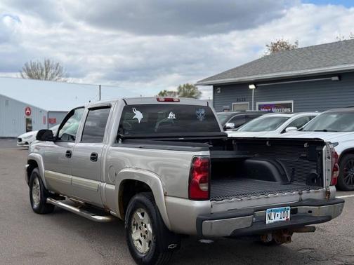 Gray 2006 Chevrolet Silverado 1500 LT Crew Cab