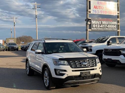 White Platinum Metallic Tri-Coat 2016 Ford Explorer Limited