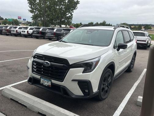 Crystal White Pearl 2023 Subaru Ascent Onyx Edition Limited 7-Passenger
