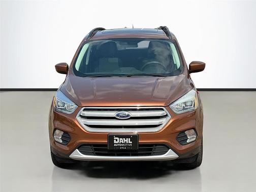 White Platinum Metallic Tri-Coat 2017 Ford Escape SE