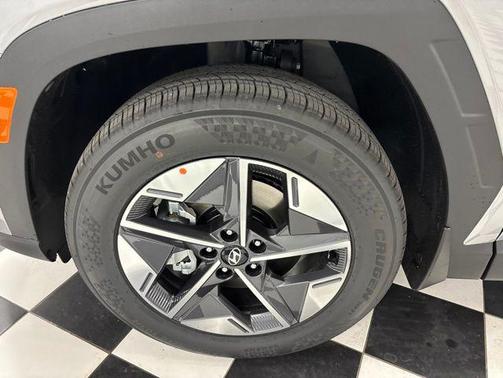 Shimmering Silver 2026 Hyundai TUCSON SEL Premium