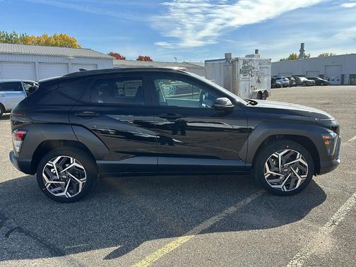 Abyss Black Pearl 2027 Hyundai KONA SEL Premium