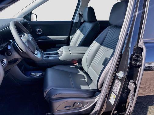 Abyss Black Pearl 2027 Hyundai SANTA FE HEV SEL Premium