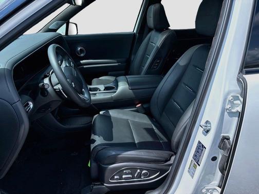 Creamy White Pearl 2026 Hyundai PALISADE Calligraphy