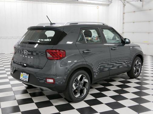 Ecotronic Gray 2025 Hyundai VENUE SEL