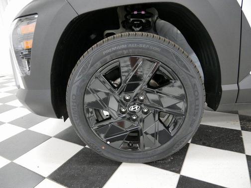 Atlas White 2026 Hyundai KONA SEL Sport