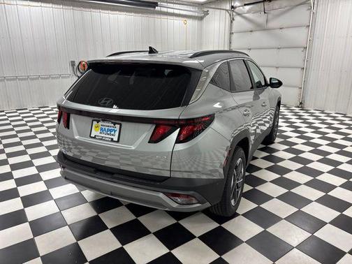 Shimmering Silver 2026 Hyundai TUCSON SEL