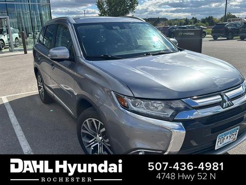 Mercury Gray Metallic 2017 Mitsubishi Outlander SEL S-AWC