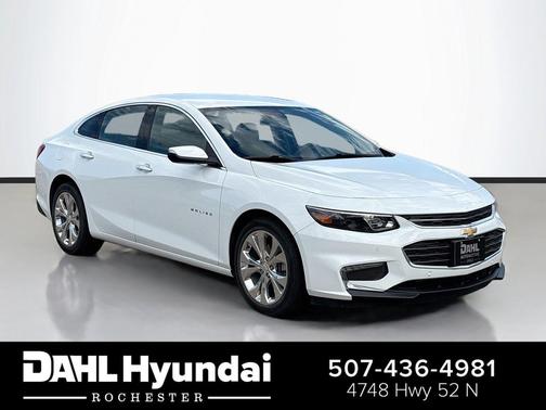 Summit White 2018 Chevrolet Malibu Premier