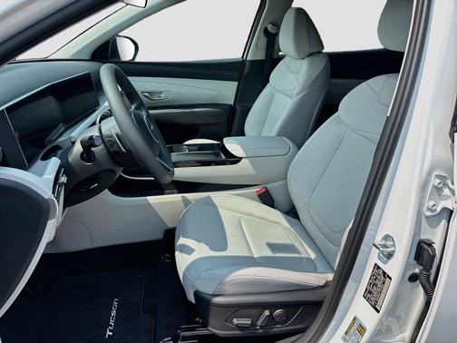 Creamy White Pearl 2026 Hyundai TUCSON Hybrid SEL