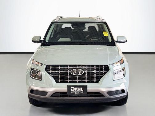 Mirage Green 2025 Hyundai VENUE SEL