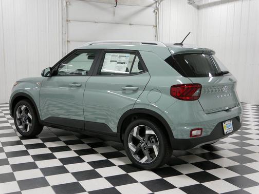 Mirage Green 2025 Hyundai VENUE SEL