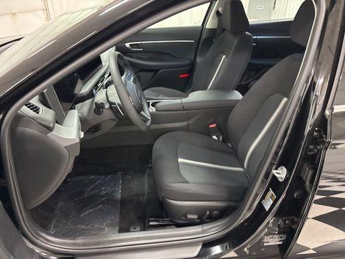 Abyss Black 2026 Hyundai SONATA Hybrid SE