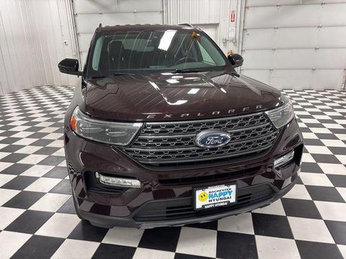 Jewel Red Metallic Tinted Clearcoat 2023 Ford Explorer XLT