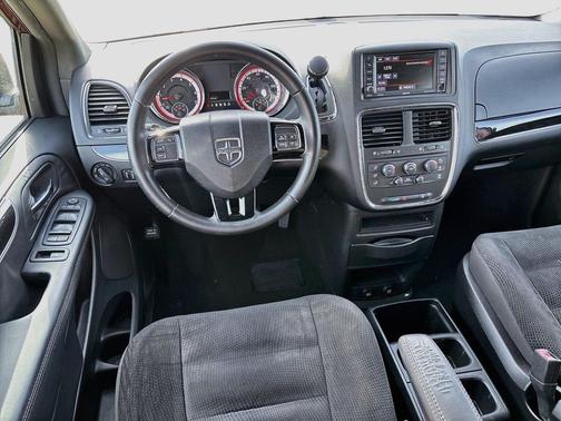 Octane Red Pearlcoat 2019 Dodge Grand Caravan SE