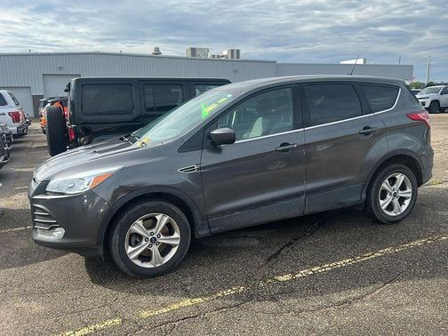 Magnetic 2016 Ford Escape SE