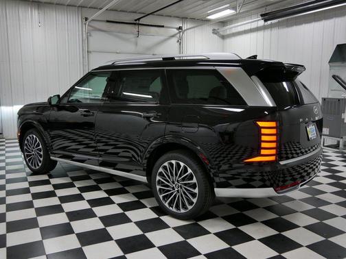 Abyss Black Pearl 2026 Hyundai PALISADE Calligraphy