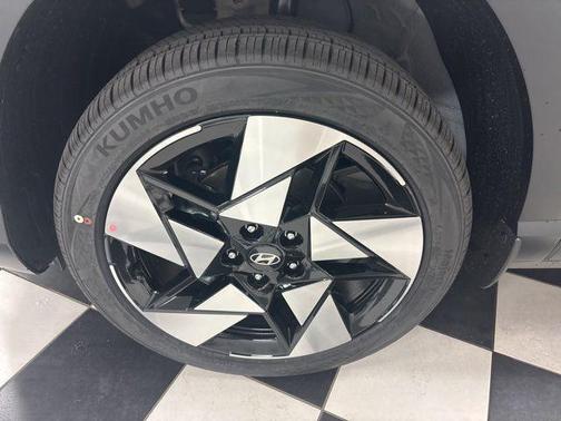 Cyber Gray Metallic 2026 Hyundai KONA Limited